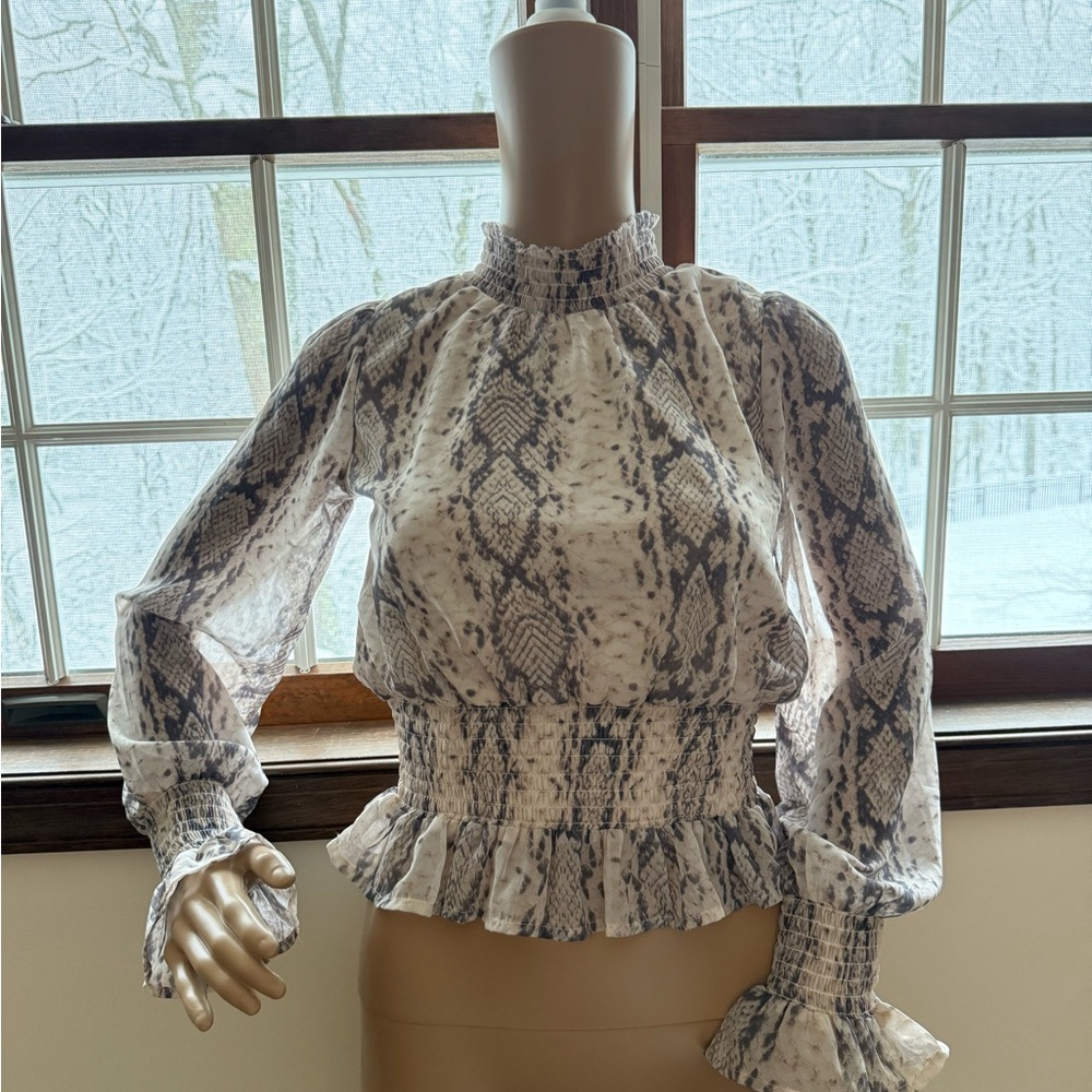Japna Grey and White Snake Print Blouse